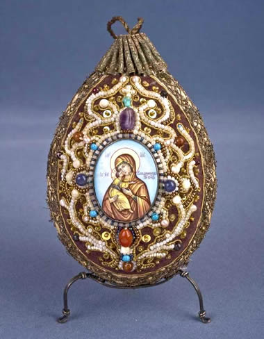 Irina Datiashvili. Moscow. Easter eggs.  Wood, velvet, beads, pearl, semiprecious stones, stained glass, wickerwork, needlework